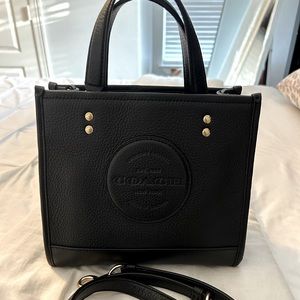 Coach Dempsey tote 22